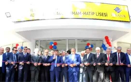 Bakan Güllüce, Okul Açılışı Yaptı