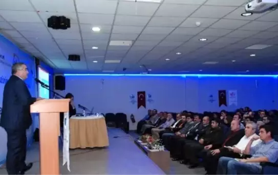 Bozüyük'te Mesleki Yeterlilik Belgesi Bilgilendirme Konferansı