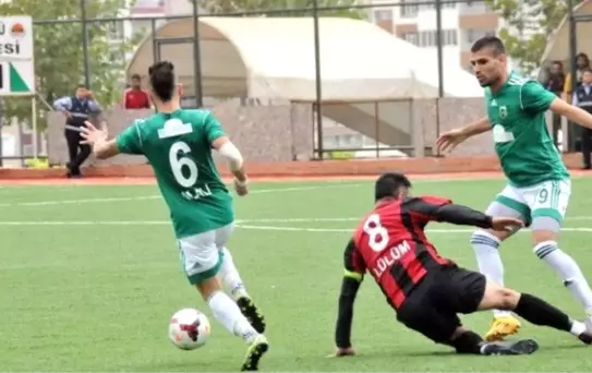 Gol Düellosu Karaköprü Belediyespor'un