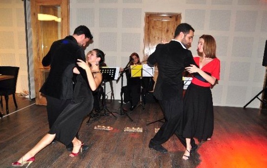 Kuzguni'de Görkemli Tango Gecesi