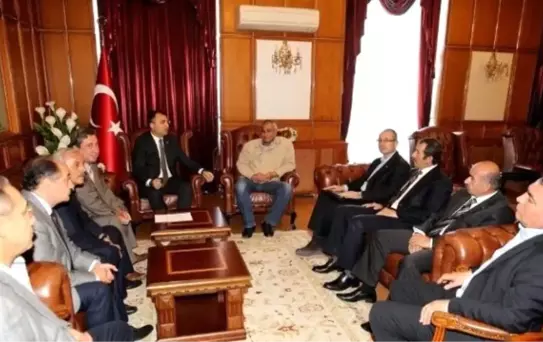 Çankırılılar'dan Vali Toprak'a Kaya Tuzu Lambası