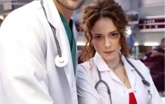 'Acil Aşk Aranıyor' Dizisi Final Yapıyor