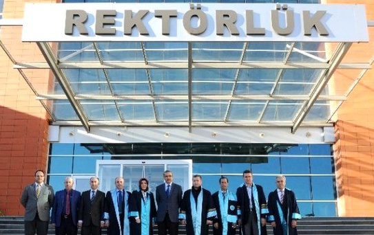 7 Aralık Üniversitesi'nin İlk Doktora Mezunları