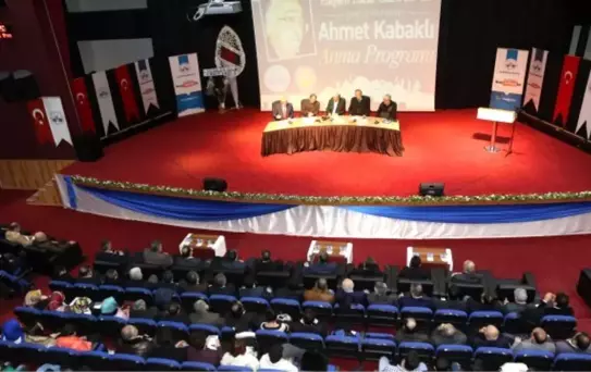 Şeyh'ül Muharririn Ahmet Kabaklı anıldı