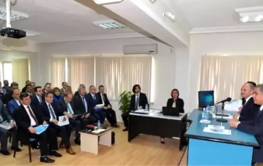 Vali Çakacak: 'Vatandaşa Hizmeti En İyi Şekilde Yerine Getirmeliyiz'