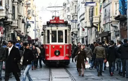 Türkiye'de 35 Bin Kişi Bugünü Bekliyor