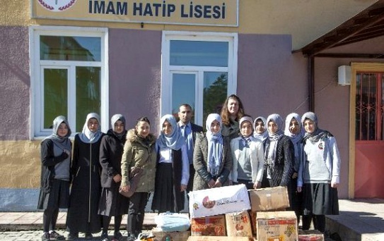 Öğrencilerden Anlamlı Yardım