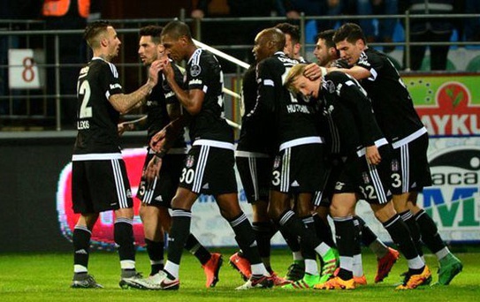 Beşiktaş, Çaykur Rizespor'u 2-1 Mağlup Etti