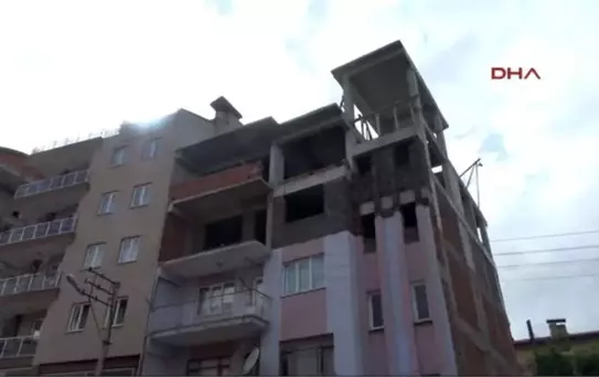 Denizli - İskeleyi Tutan Duvarın Çökmesiyle Zemine Çakılan İki Kalıp Ustası Öldü