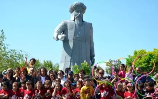 Eskişehir'de Hıdrellez Ateşi Dede Korkut Parkında Yandı