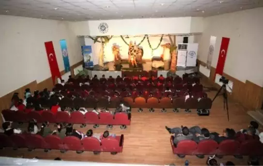 Beyşehir'de Tiyatro Etkinliği