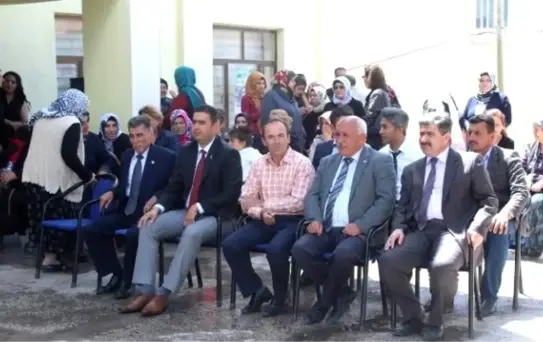 Gemerek'te Halk Eğitim Merkezi Yıl Sonu Sergisi Açtı