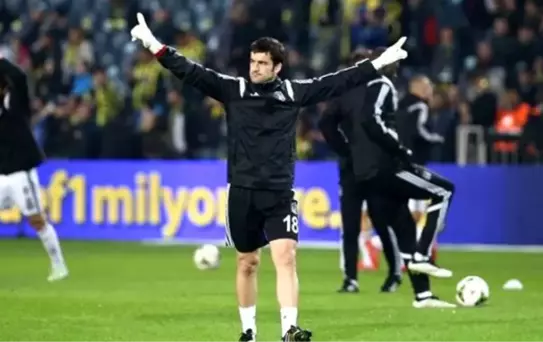 Beşiktaş Kaleci Antrenörü Carreira, Kulübe Veda Etti