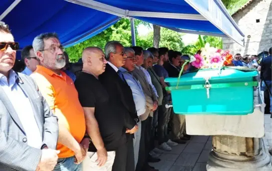 Tolga Çandar Babasını Son Yolculuğuna Uğurladı