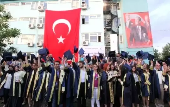 Saruhanlı Meslek Yüksekokulu'nda Mezuniyet Töreni