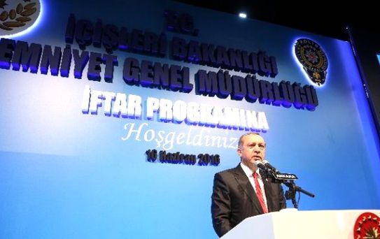 Cumhurbaşkanı Erdoğan Emniyet Mensuplarıyla İftarda Buluştu