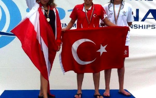 İzmir'in Altın Kızı