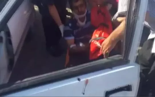 13 Yaşındaki Sürücünün Kullandığı Otomobil Kaza Yaptı: 7 Yaralı