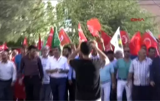 Derik'te Darbe Girişimi Yürüyüşle Protesto Edildi