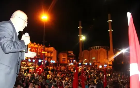 Develi Halkı Gündüz İşinde Gece Demokrasi Nöbetinde 5. Gün