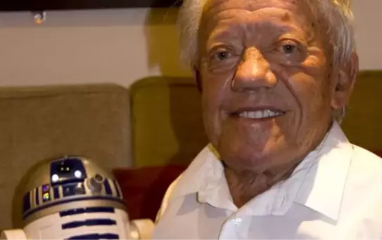 Ünlü Aktör Kenny Baker Hayatını Kaybetti