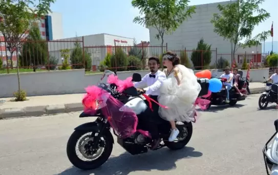 Gelin Arabası Yerine Motosikletini Süsledi
