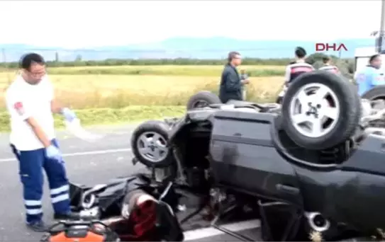 Balıkesir - Otomobil Traktör Römorkuna Çarptı 1 Ölü, 2 Yaralı