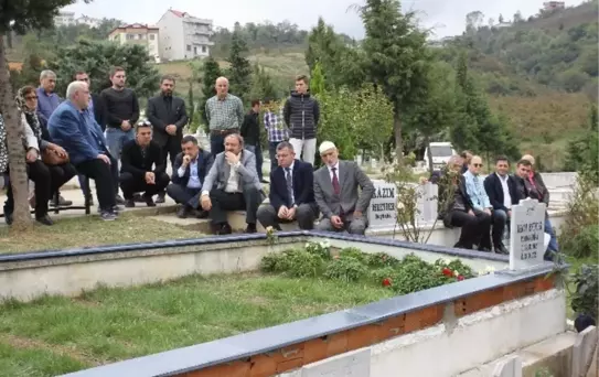 Kenan İskender Mezarı Başında Anıldı