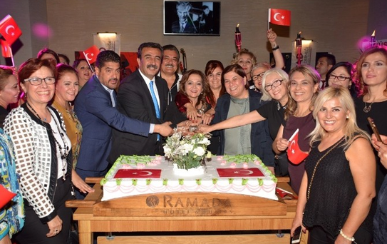 İşkad Cumhuriyet Pastası Kesti