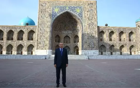 Cumhurbaşkanı Erdoğan, Semerkant'ta Registan Meydanı'nı Gezdi