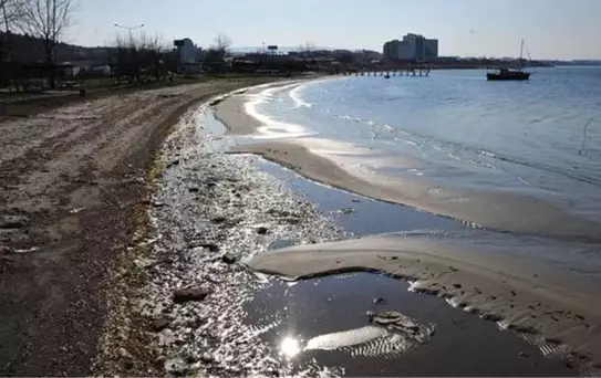 Çanakkale Boğazı'nda Deniz 10 Metre Çekildi