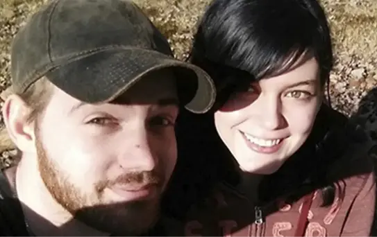 Köpekle İlişkiye Giren Karısını Kameraya Alan Adamı Kız Kardeşi Yakalattı