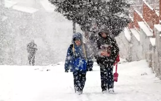 Manisa'da Yarın Tatil Olan Okullar Açıklandı