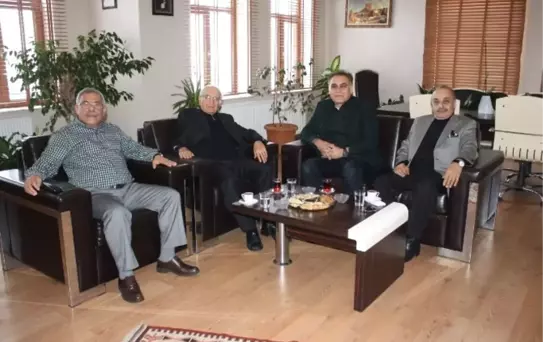 Nevşehir Eski Valisi Asım Hacımustafaoğlu Başkan Karaaslan'ı Ziyaret Etti