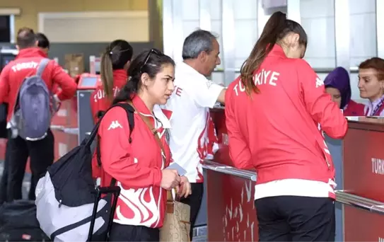 Milli Karateciler Paris'te Tatamiye Çıkacak