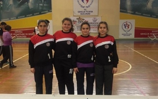 Selendili Badmintoncular Manisa Şampiyonu