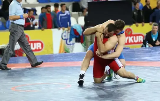 Grekoromen Güreş Milli Takımı'nın Kampı Başladı