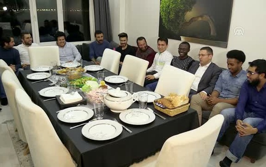 Türk Kültürünü Misafir Oldukları Evlerde Öğreniyorlar