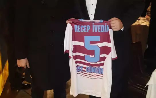 İstanbul Güngörenspor'dan 'Recep İvedik 5' forması
