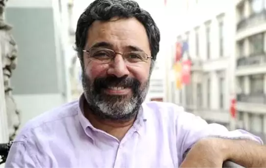 Kitapseverler Ünlü Yazar Ahmet Ümit'le Taksim'de Buluşacak