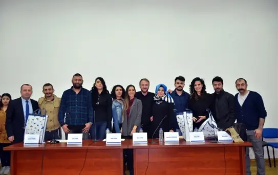 Film Yönetmeni ve Oyuncular Öğrencilerle Buluştu