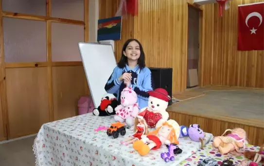 Minik Öğrenciden Örnek 'Oyuncak' Projesi