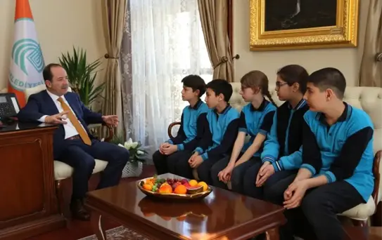 Öğrenciler, Başkan Gürkan'a Merak Ettiklerini Sordu