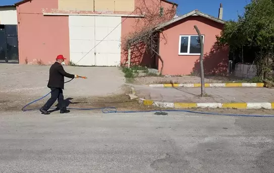 Lalapaşa'da İlaçlama Çalışması