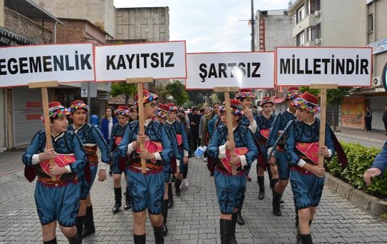 Ege'de 23 Nisan Coşkusu