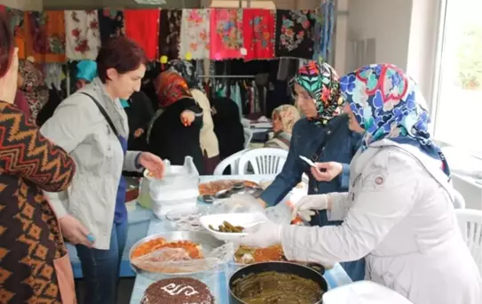 Taşova'da Öğrenciler Yararına Kermes