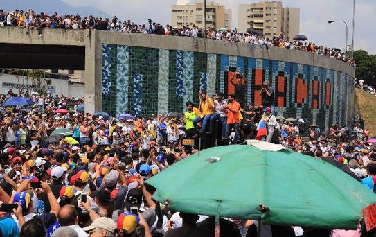 Venezuela'da Yine Silahlar Patladı: En Az 3 Ölü