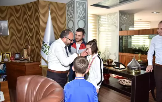 Minik Karateciler Üzülmez ile Moral Buldu