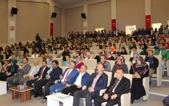 Seydişehir'de Yarışmada Dereceye Girenlere Ödülleri Verildi