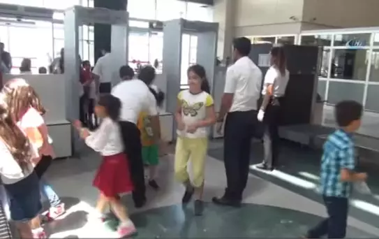 71 Öğrencinin Hayali Gerçek Oldu...minikler İlk Kez Uçağa Bindi